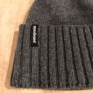 NWOT Patagonia grey beanie